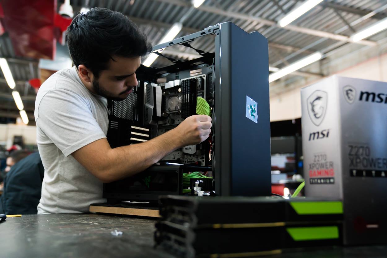 Crafting From Computer Parts I Can Build My Own PC, Here’s Why I STILL CHOOSE Maingear - Crafting Worlds