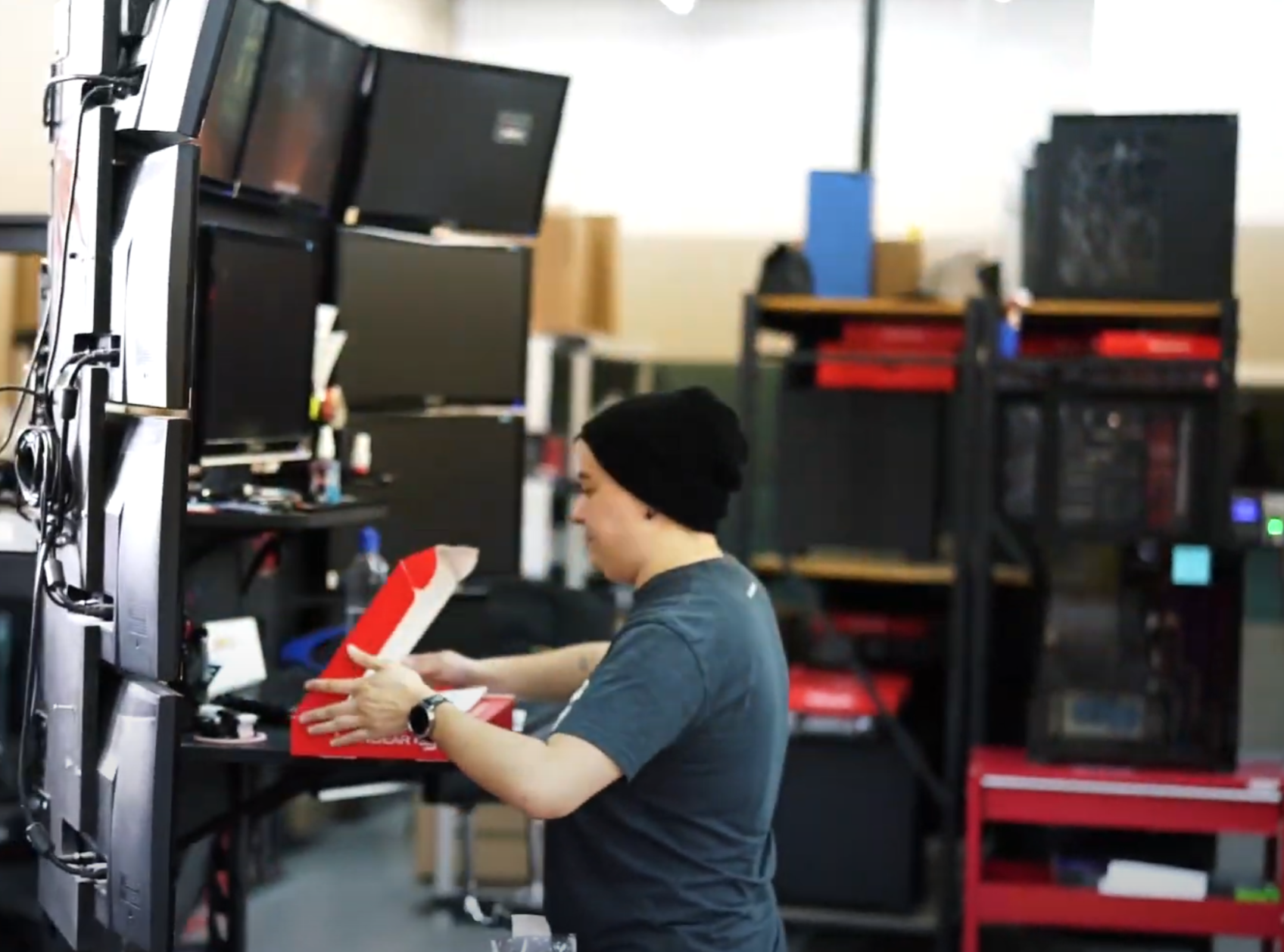 Crafting From Computer Parts I Can Build My Own PC, Here’s Why I STILL CHOOSE Maingear - Crafting Worlds